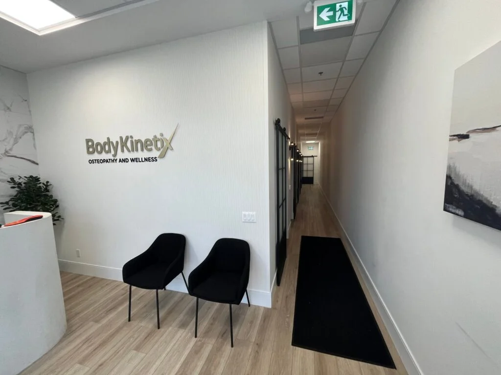 Physiotherapy Mississauga and Etobicoke - Body Kinetix Waiting Room