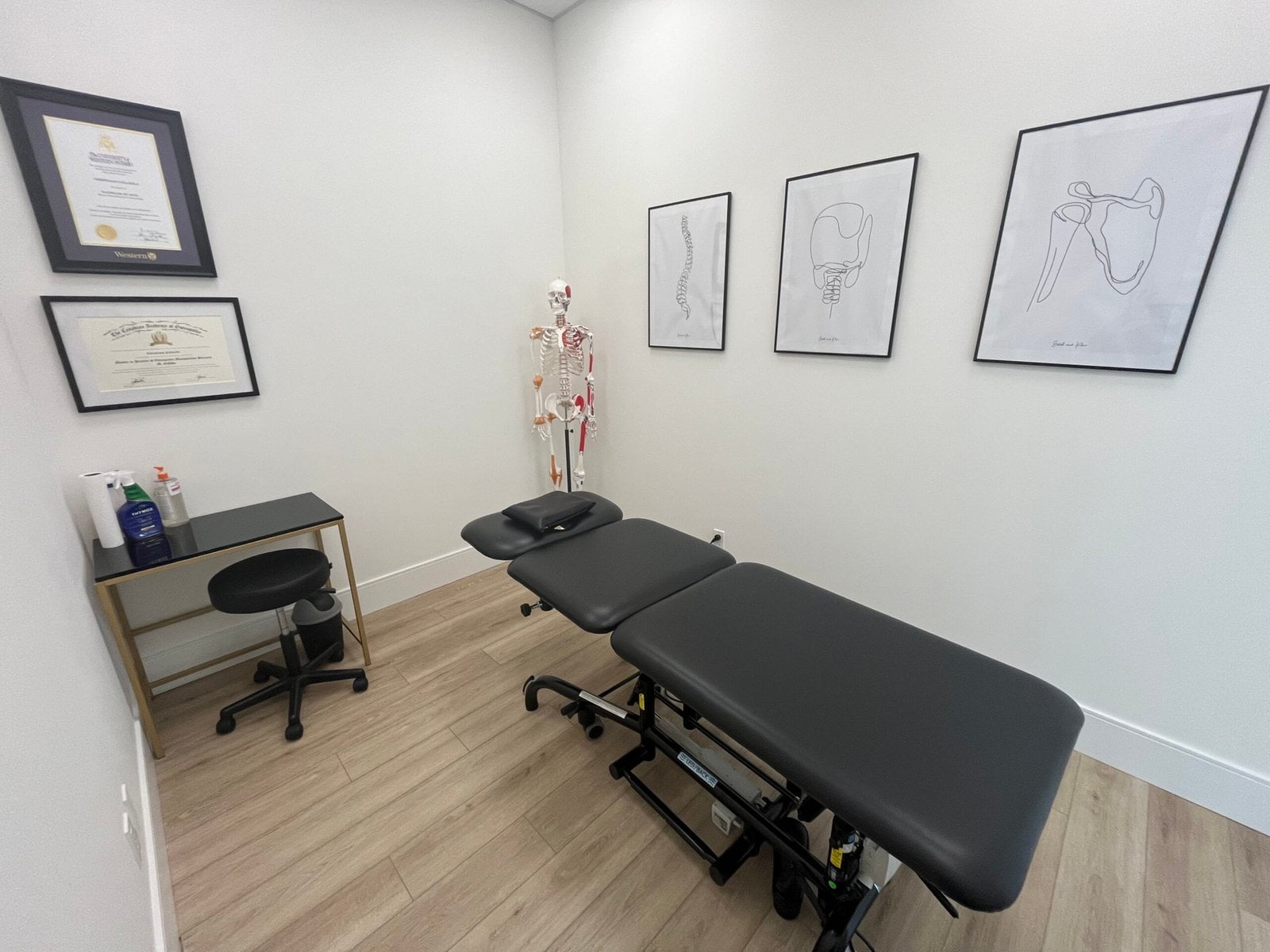 Body Kinetix Mississauga Physiotherapy, Chiropractic Treatment Room